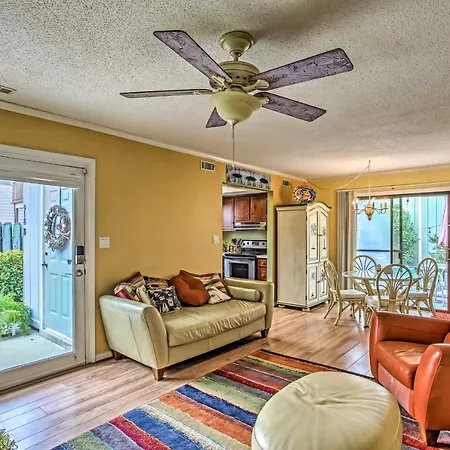 North Myrtle Beach Home With Patio - Walk To Beach!